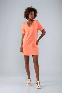 Vestido curto em viscolinho decote v manga curta