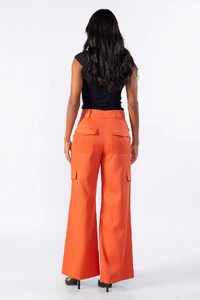Calca pantalona com bolso