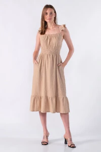 Vestido com textura e elastico na cintura