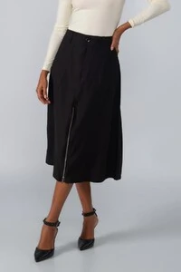 Saia midi em viscose com bolsos e ziper frontal