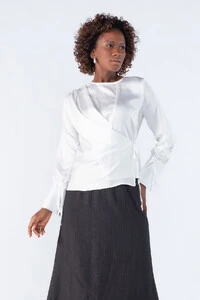 Blusa poliester transpassada