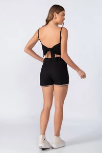 Cropped em linho com bordado