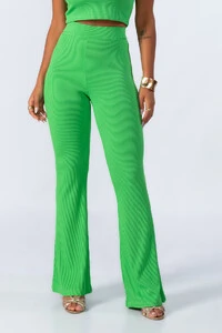 Calca flare em viscose canelada