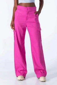 Calca pantalona em linho com bolsos