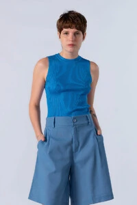 Blusa em viscose canelada regata