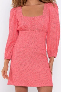 Vestido curto jaquard decote quadrado detalhe botoes