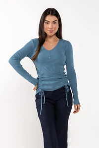 Sueter em viscose com botao e cordao