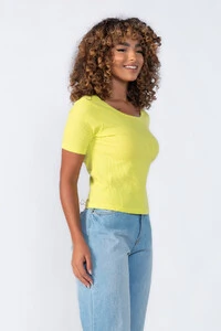 Blusa canelada detralhe costas