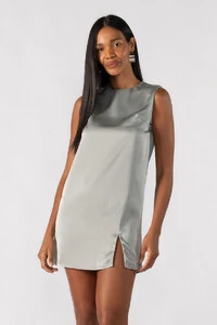 Vestido curto acetinado classico