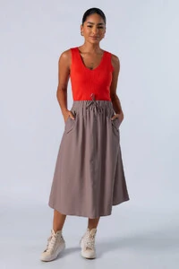 Blusa regata canelada decote em v