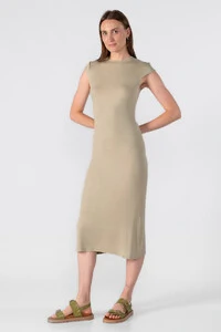 Vestido midi canelado basico