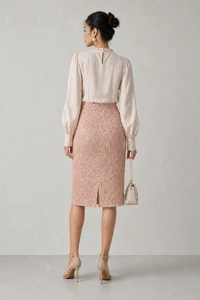 Saia midi enrrugada bolso lateral
