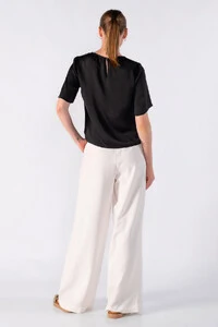 Blusa bata em crepe actinado meia manga