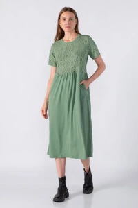 Vestido midi em laise e ribana