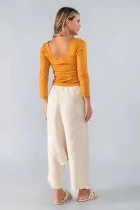 Blusa decote quadrado cordoes frontal