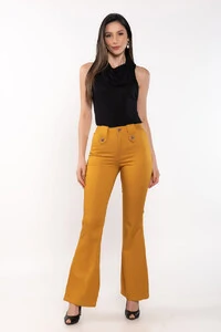 Calca flare detalhe botoes