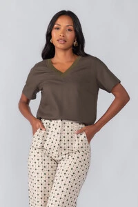 Blusa linho decote em v