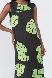 Vestido midi em viscose estampa tropical