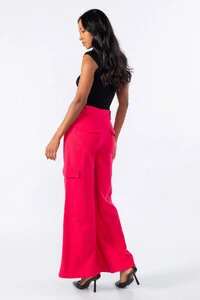 Calca pantalona com bolso