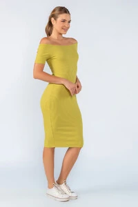 Vestido midi canelado ombro a ombro