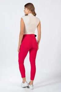Calca skinny em viscose com bolsos