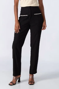 Calca reta em viscose detalhe no bolso