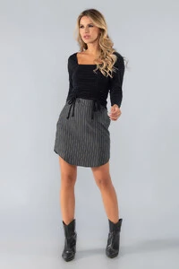 Blusa decote quadrado cordoes frontal