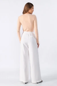 Blusa canelada recorte frontal