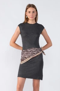 Vestido curto canelado manga japonesa