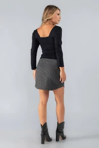 Blusa decote quadrado cordoes frontal