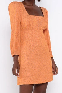 Vestido curto jaquard decote quadrado detalhe botoes