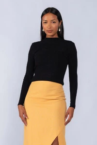 Blusa canelada gola baixa