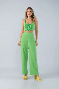 Calca pantalona em crepe recorte cos