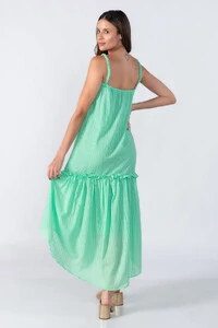 Vestido amplo alongado com babado