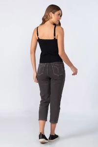 Cropped em viscose detalhe ondinhas