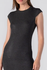 Vestido midi canelado basico