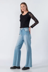 Blusa renda manga longa