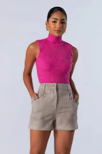 Blusa gola alta manga cavada