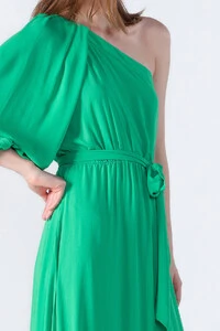 Vestido longo um ombro com babado