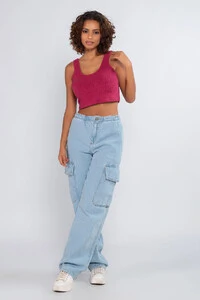 Blusa teddy cropped sem mangas