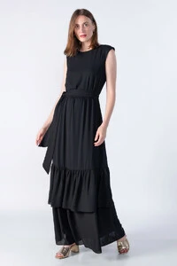 Vestido longo com ombreira e babado