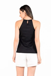 Blusa em algodao com babado decote fechado