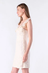 Vestido curto de renda