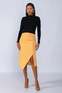 Blusa canelada gola baixa