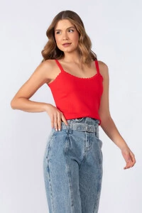 Cropped em viscose detalhe ondinhas