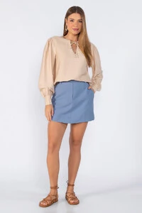 Shorts saia em alfaiataria