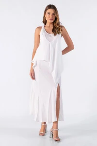 Vestido longo com recortes assimetricos