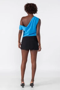 Blusa alfaiataria assimetrica