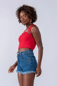 Cropped em linho recorte em tule