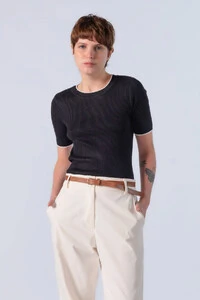 Blusa canelada com manga